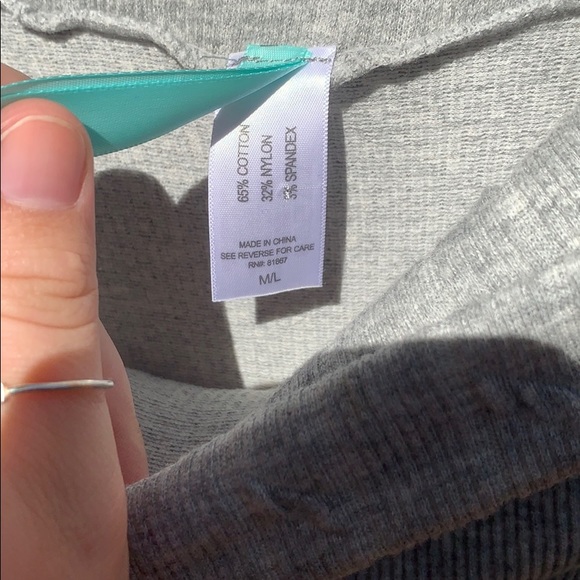 Beautiful off the shoulder grey sweater dress - Picture 3 of 4